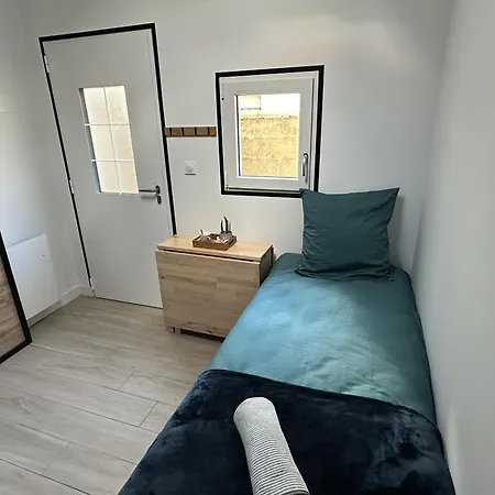 La Petite Maison Derrière La Gare *