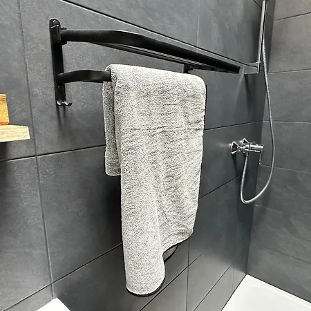 La Petite Maison Derrière La Gare * Angoulême