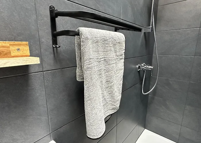 La Petite Maison Derriere La Gare * Angoulême